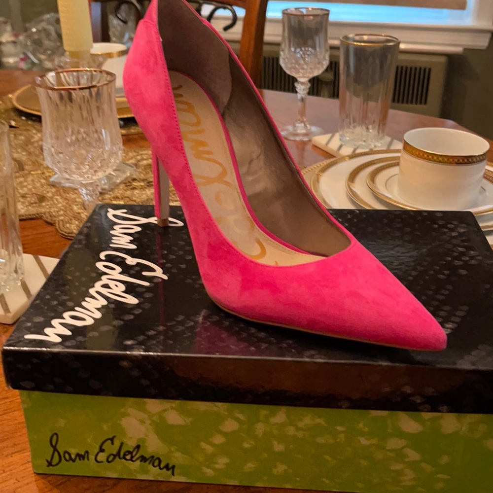 Hot pink pumps